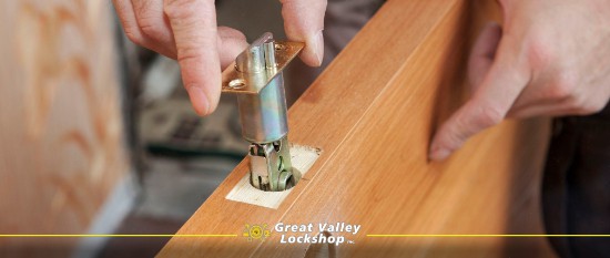 Replacing A Door Knob? Avoid These Amateur Mistakes | Blog | GV Lock